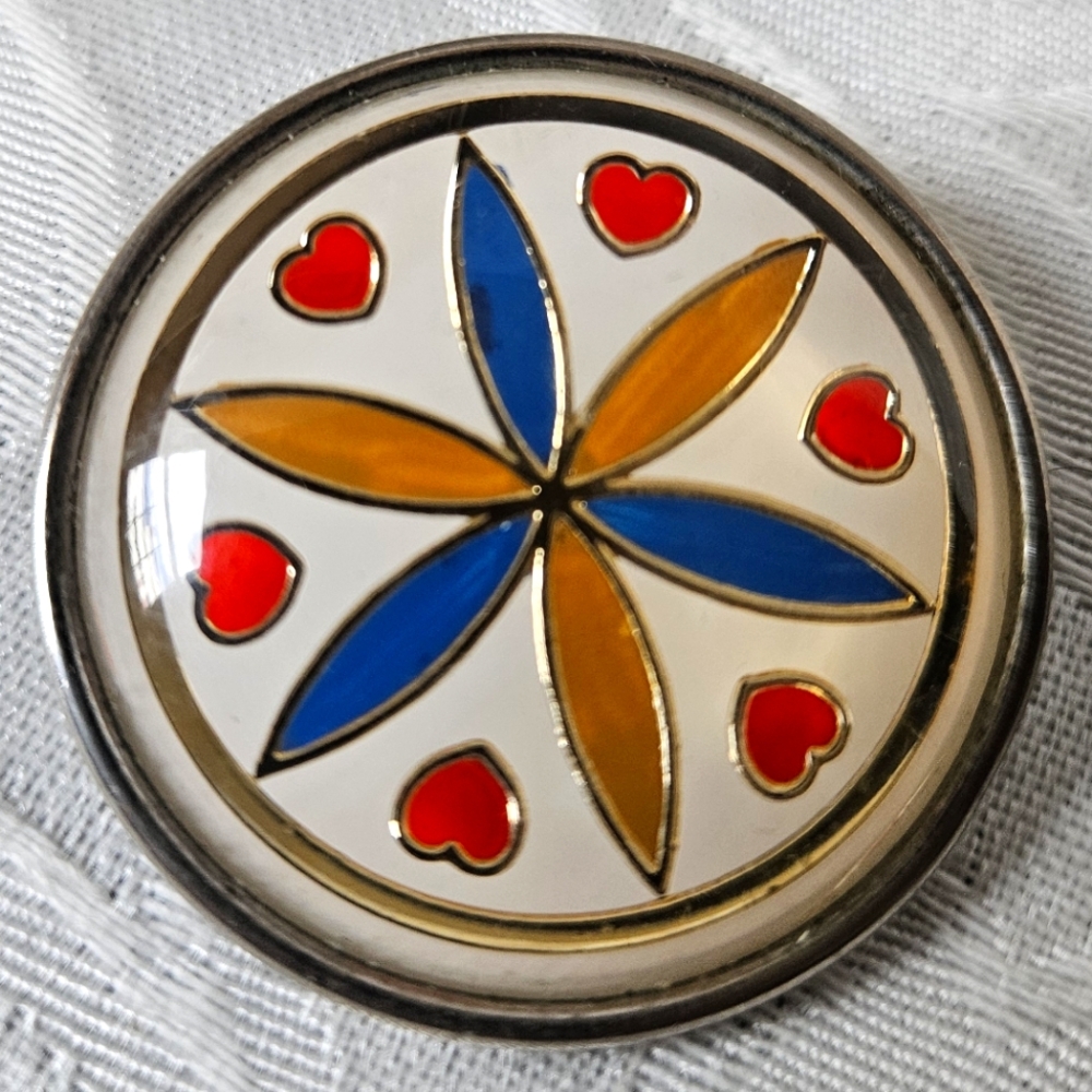 Vintage Pennsylvania Dutch Amish Hex Sign Lucite Brooch